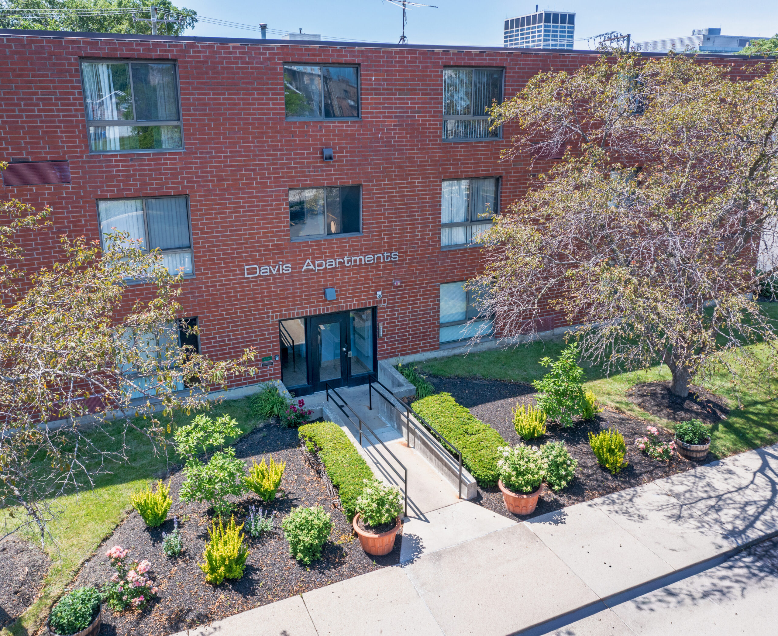 Belle Courts Apartments